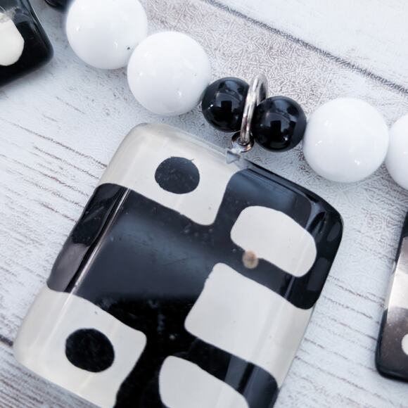 Vintage Necklace Retro Statement Black, White, Cream, Silver Tone - Picture 8 of 9